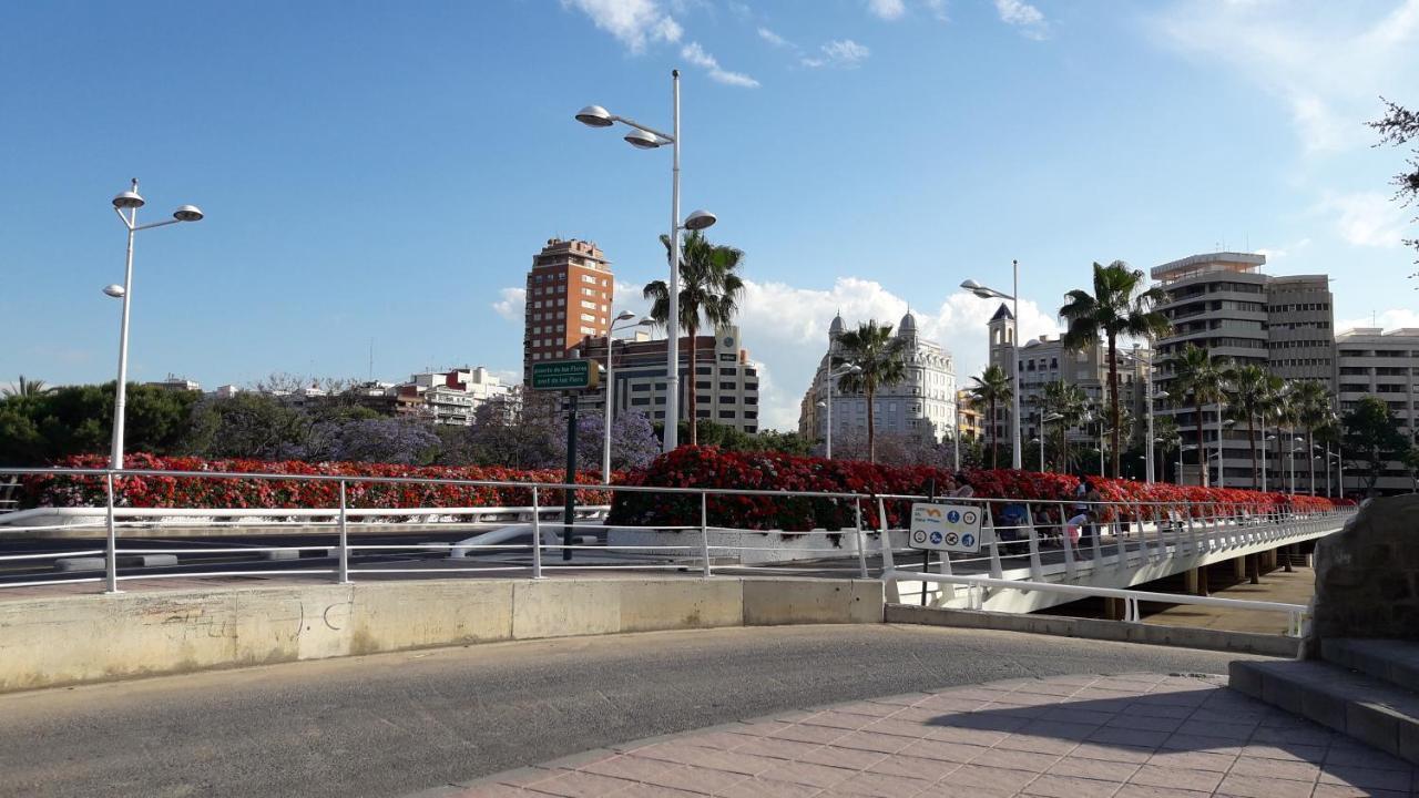 Angel Guimera Rooms & Breakfast Valencia Luaran gambar